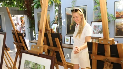 'Kemer'in Suluboya Sergisi' açıldı