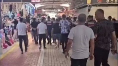 Alanya'da marka avukatları ile esnaf arasında arbede: 6 gözaltı