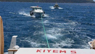 Fethiye’de arızalanan ve sürüklenin tekne kurtarıldı