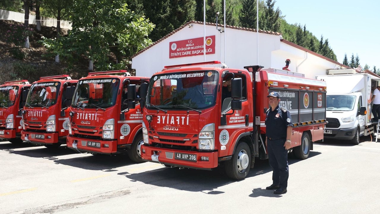 Muğla'da 25 kırsal mahalleye yangın tankeri, 6 mahalleye dar alan itfaiye aracı