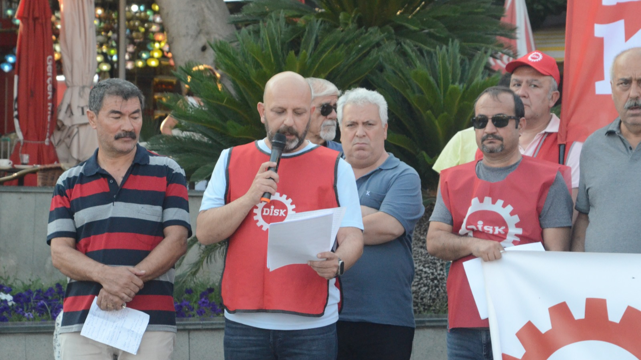 Vedat Küçük: “Seçilmişlere yönelik operasyonlar halkın iradesini hedef alıyor”
