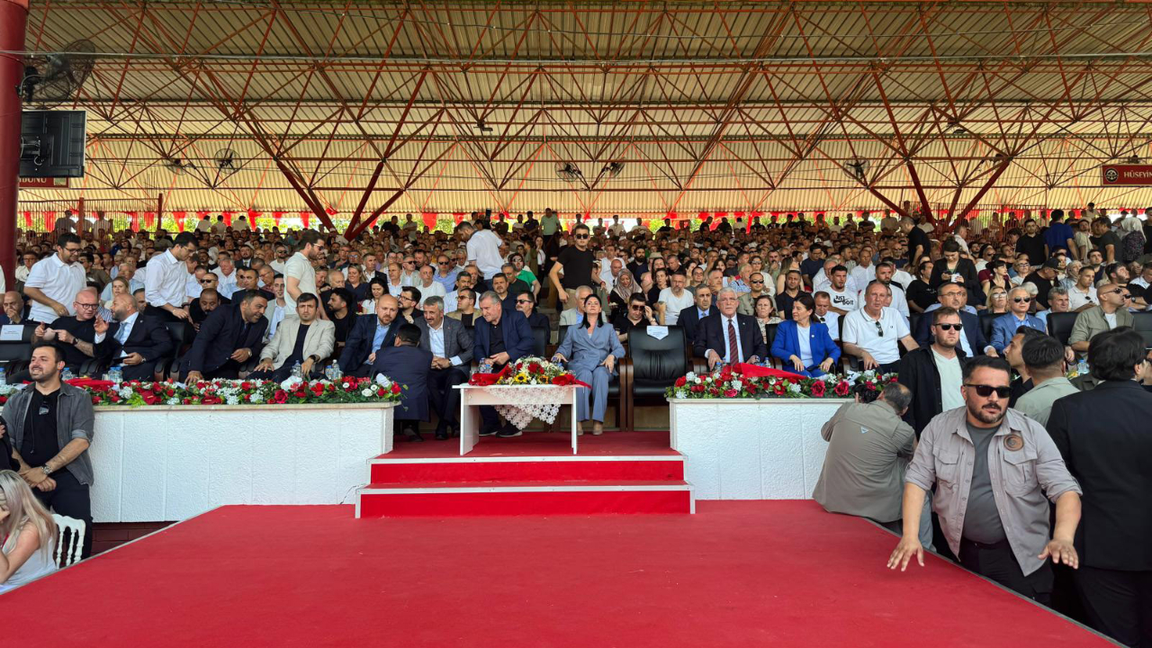 Gençlik ve Spor Bakanı Bak ve Bilal Erdoğan, Kırkpınar'da