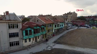 Tarihi tescilli konaklar, taşıma yöntemiyle turizme kazandırıldı