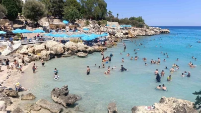 Mersin’de sıcaklıklar arttı, sahillerde yoğunluk yaşandı