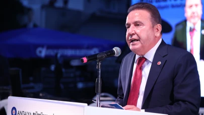 İçişleri Bakanlığı Başkan Böcek’i görevden uzaklaştırdı