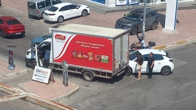 Muratpaşa’da maddi hasarlı kaza!