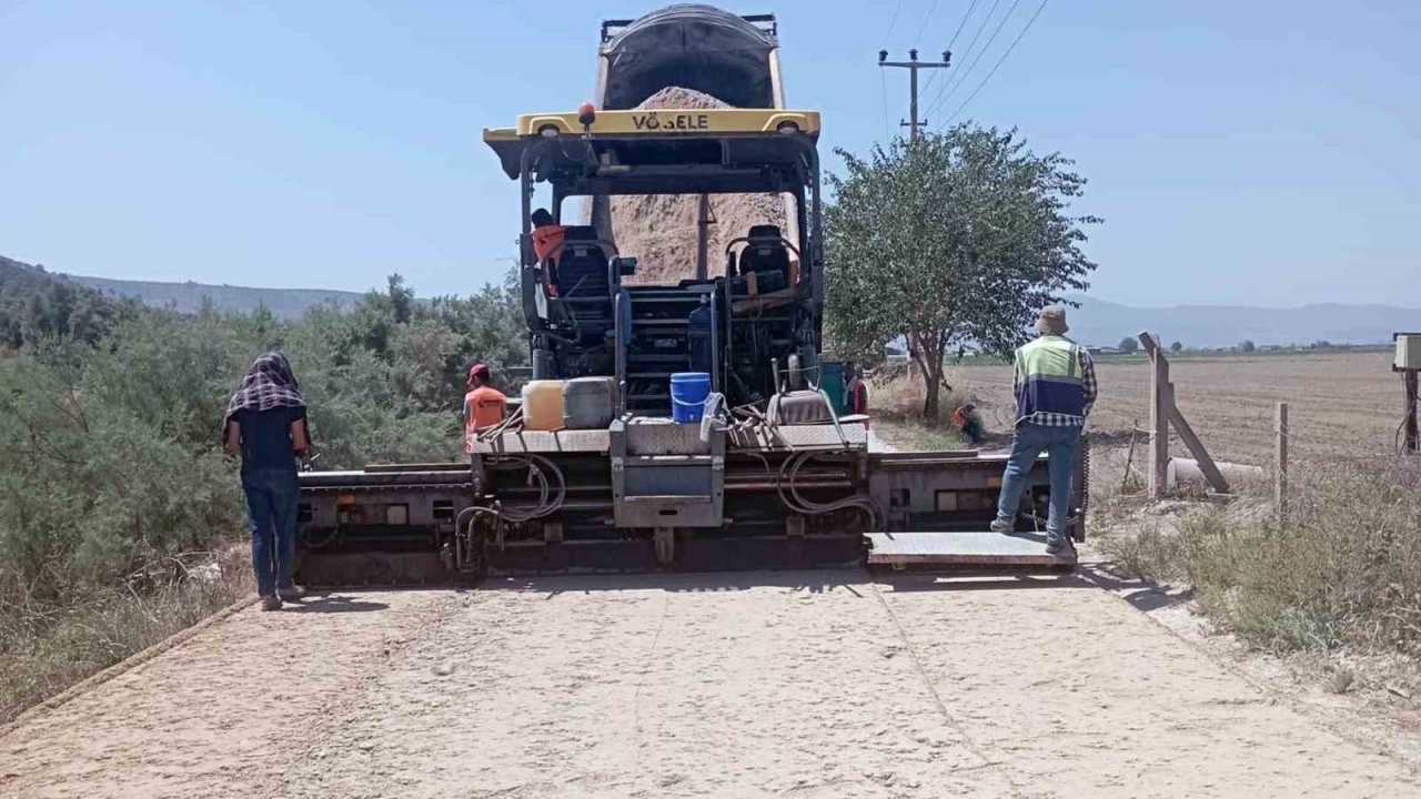Büyükşehir’den Milas’ta yol yenileme çalışması