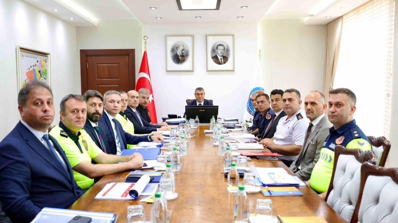 Mersin’de Asayiş Değerlendirme Toplantısı gerçekleştirildi