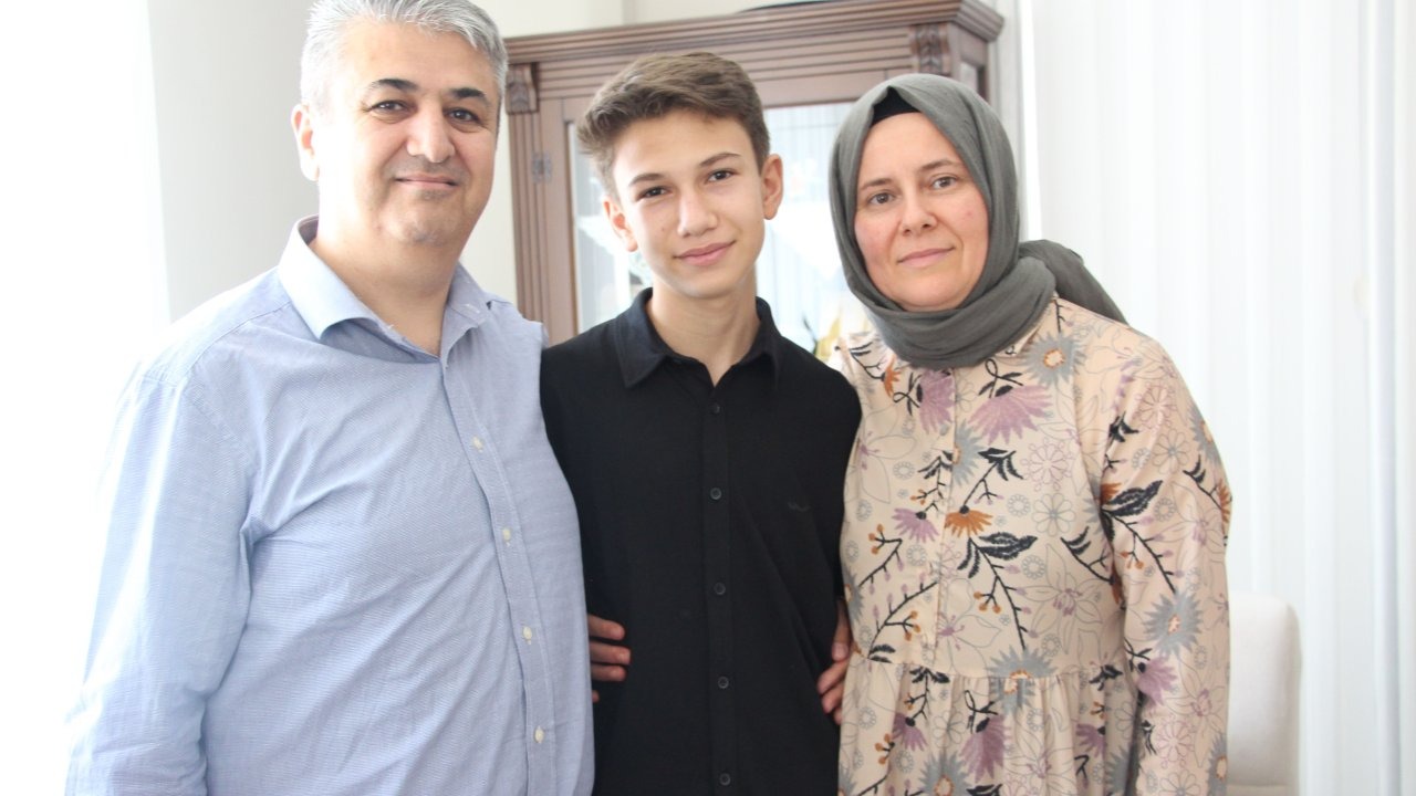 LGS'de tam puan alan Salih Emre: Günde 300 soru çözdüm
