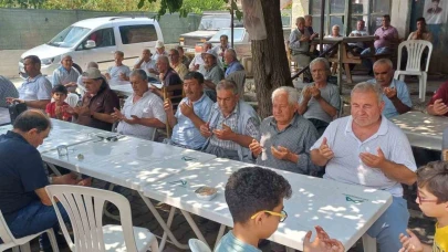 Tarsus’ta imece usulü aşure ikramı
