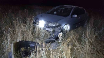 Burdur’da otomobil tarlaya uçtu: 2 yaralı