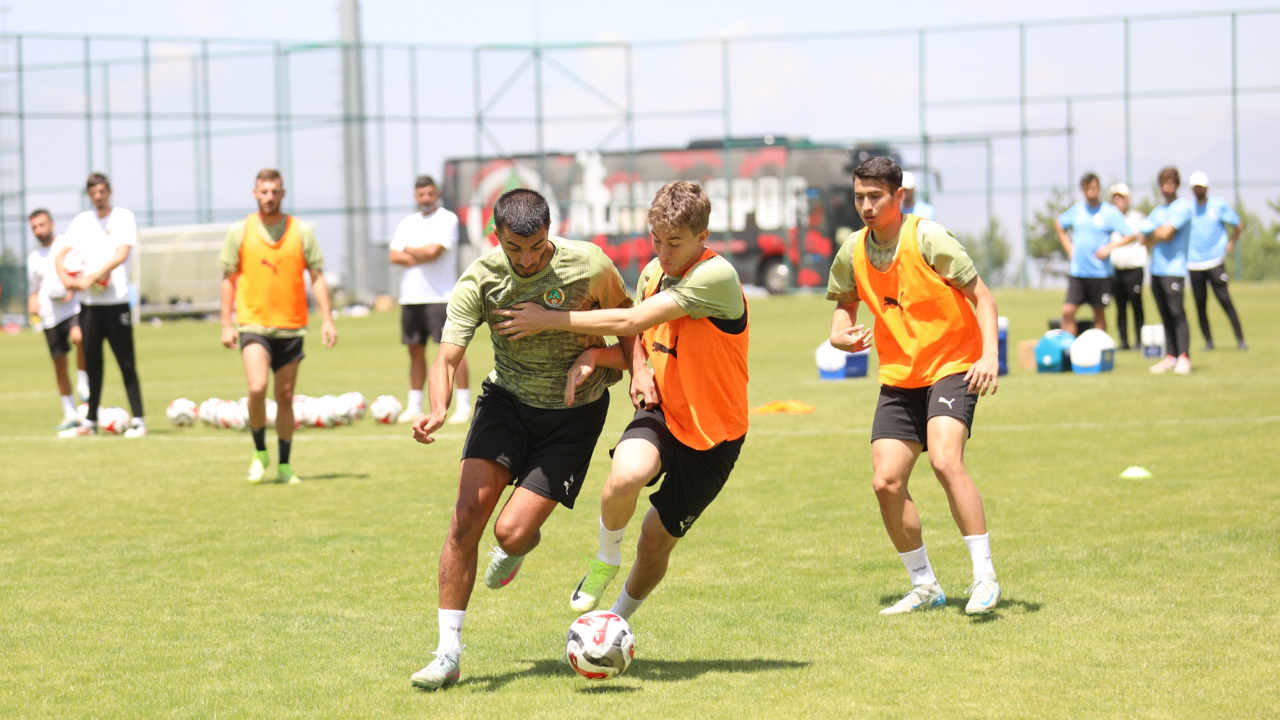 Alanyaspor’da sabah antrenmanı