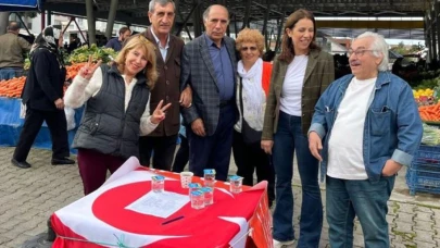 Türk bayrağı masa örtüsü olarak kullanıldı, ilçe başkanına 3 yıl hapis istendi