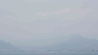 Antalya’nın simgesi Beydağları nem bulutu arasında kayboldu