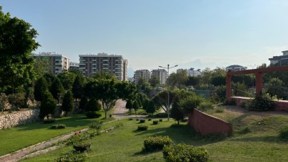 Termometreler 30’un altına düşmedi, parklar boş kaldı!