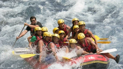 Köprüçay rafting tutkunlarının ilgi odağı oldu