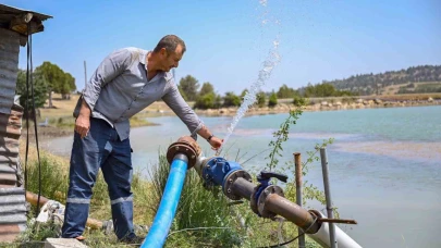 Mersin Büyükşehir Belediyesinden çiftçiye sulama borusu desteği
