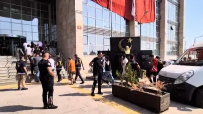 Mersin’deki fuhuş operasyonunda gözaltına alınan şüphelilerden 19’u tutuklandı