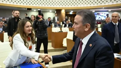 Muhittin Böcek, Başkan vekilini tebrik etti!