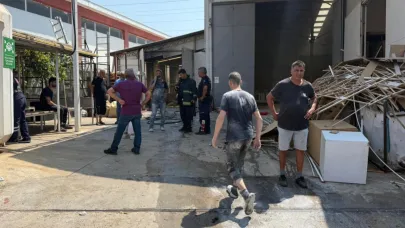 Mobilya fabrikasında yangın: 2 yaralı