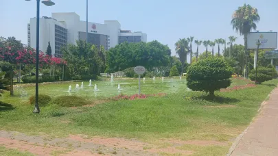 Antalya'da sokaklar boş kaldı!