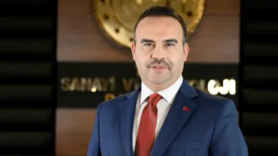 Bakan Kacır, Matematik Olimpiyatları'nda madalya alan öğrencileri tebrik etti