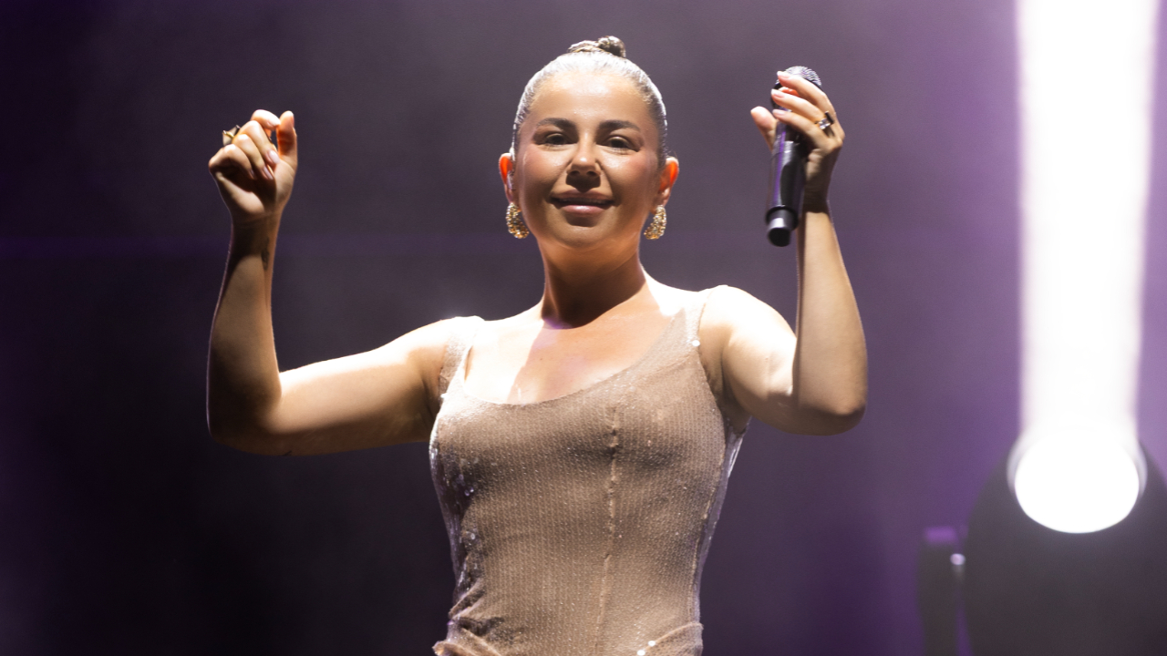 Merve Özbey’den unutulmaz gece! 37. yaşını kutladı