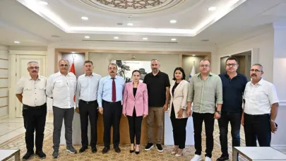 Büyükşehir Başkan Vekili Özdemir: "Başkanımız niye tutuklu anlamakta güçlük çekiyoruz"