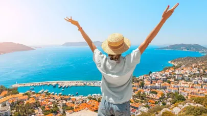 Antalya'da turizmde doluluk da moral de yüksek