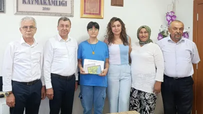 Kumluca’da YKS’de ilk bine giren üç öğrenciye ödül