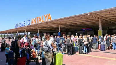Avrupalı akın akın Antalya'ya geliyor! Oteller doldu taştı