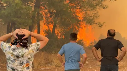 Antalya'da sıcak fırtınası! Her yeri yakıp kavuruyor