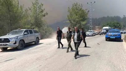 Vali Toros, Silifke’deki yangın söndürme çalışmalarını yakından takip etti