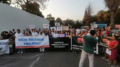 Antalya Arkeoloji Müzesi için: "Müze halkındır, yıkılamaz!"