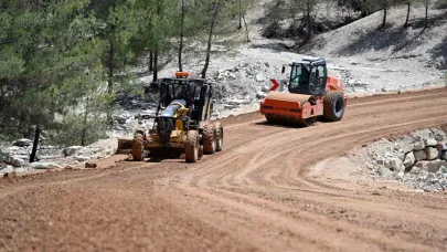 Mut’ta 9 mahalleyi birbirine bağlayan grup yolu genişletildi