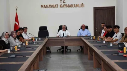 Manavgat’ın başarılı öğrencileri ödüllendirildi
