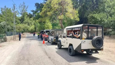 Antalya’da safari araçlarına denetim: 4 araç trafikten men edildi