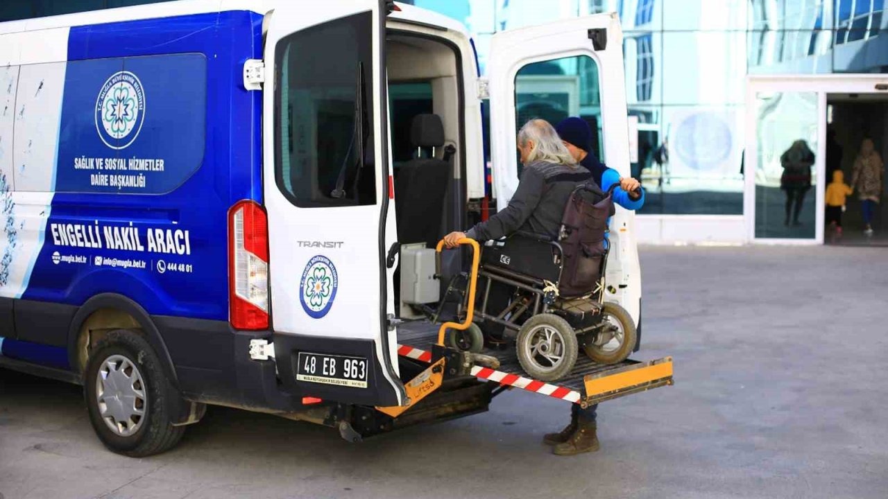 Hasta ve engelli naklinde 100 taşımaya ulaşıldı