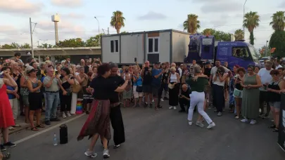 Antalya Arkeoloji Müzesi önünde Tango’lu eylem