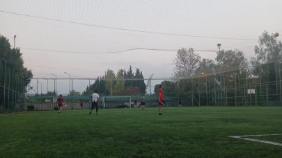 Gençlerin halı saha coşkusu!