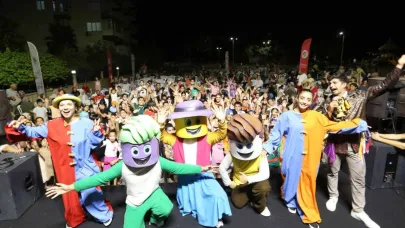 Sahne Kepez, Güneş Mahallesi’ni renklendirdi