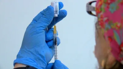 'HPV aşısı erkek-kadın fark etmeksizin herkesi koruyor'