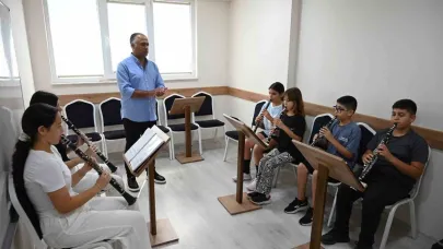 Kemer’de ücretsiz yaz kursları ilgi görüyor