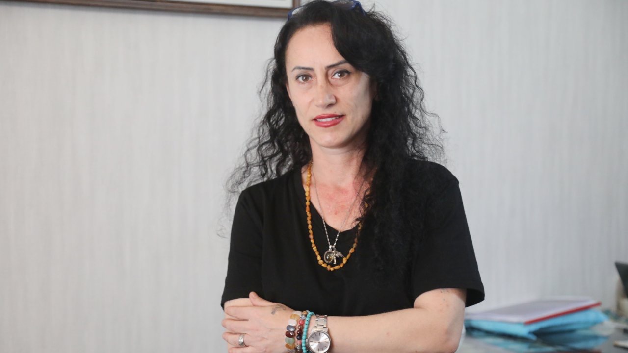 DNA testiyle 33 yıllık gizem çözüldü, biyolojik annesini mezarda buldu