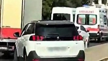 Kasksız ve akrobatik hareketler yapan motosiklet sürücüsüne ceza yağdı