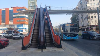 Yürüyen merdivenler vatandaşı bezdirdi!