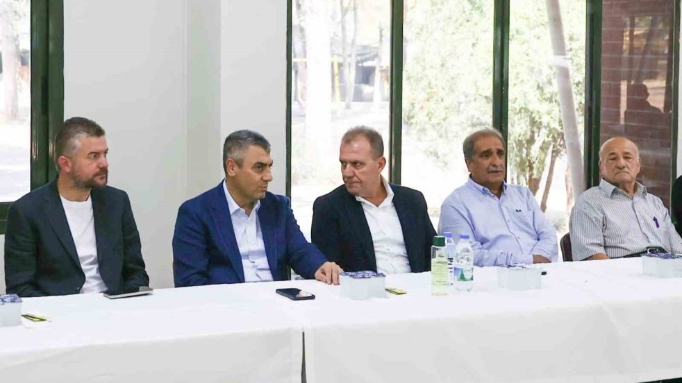Babası vefat eden Vali Toros’a taziye ziyareti