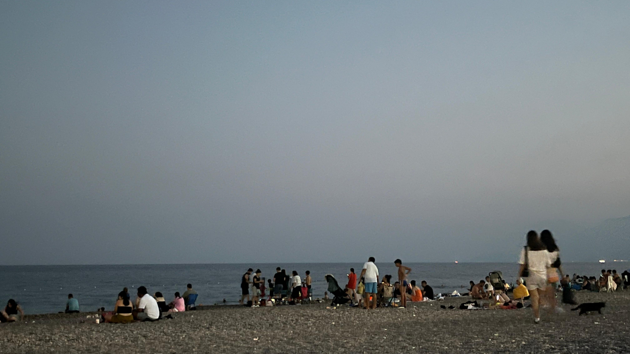 Konyaaltı Beach Park’ta akşam yoğunluğu!