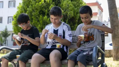 Mersin’de çocuklara yaz boyu ücretsiz dondurma keyfi