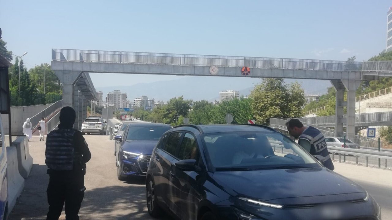 Antalya'da çalıntı araç denetimi
